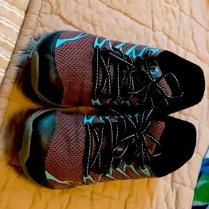 Merrell women’s Adventure walking/hiking sneakers size 8